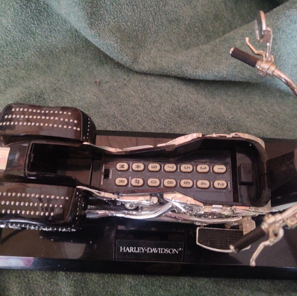 Harley Davidson phone - Picture 2 of 3